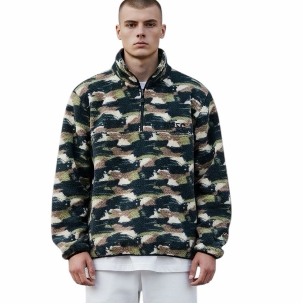 WeSC Camo Unisex Pullover Size Men’s L/Women’s XL